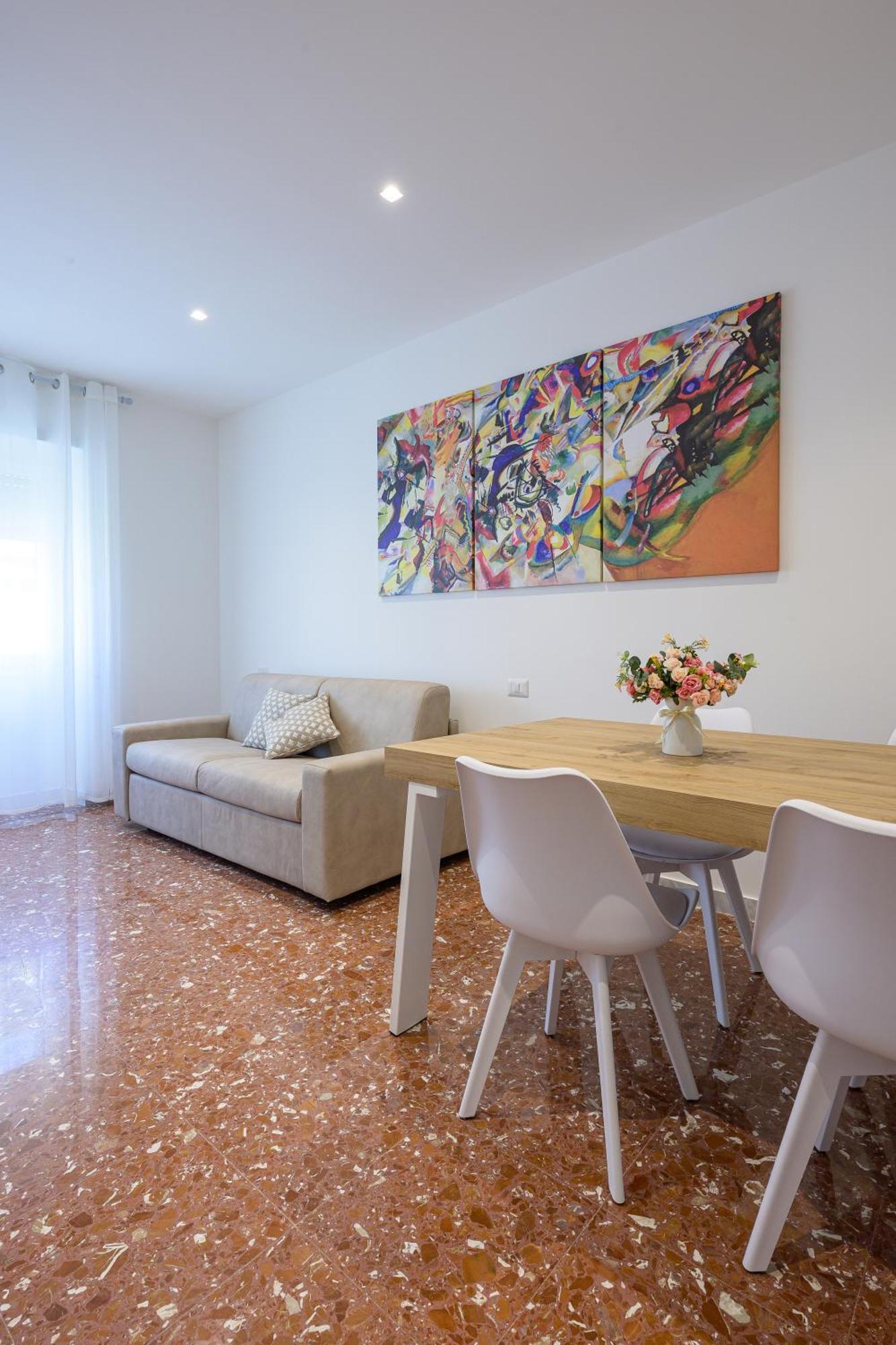 Luxury Domus- Metro Malatesta *